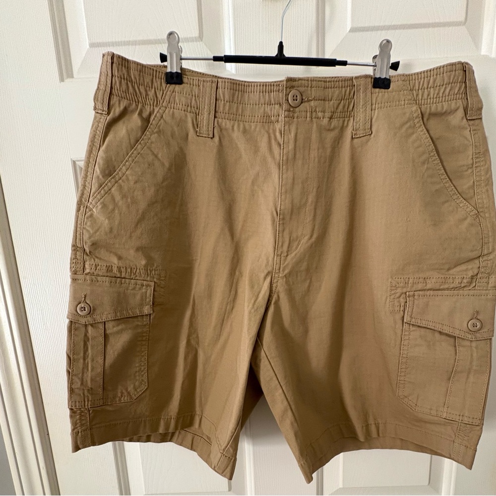 Brand New Never Worn Without Tags, Men’s Ocean Coast Cargo Shorts